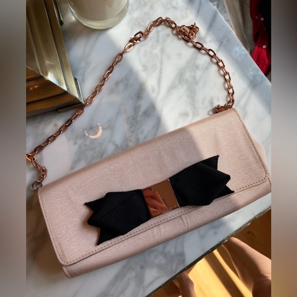 Ted Baker - Elegant Gold Chain Handbag - Picture 4 of 7